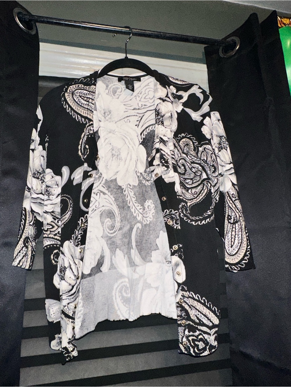 White House Black Market Women's Black and White Cardigan